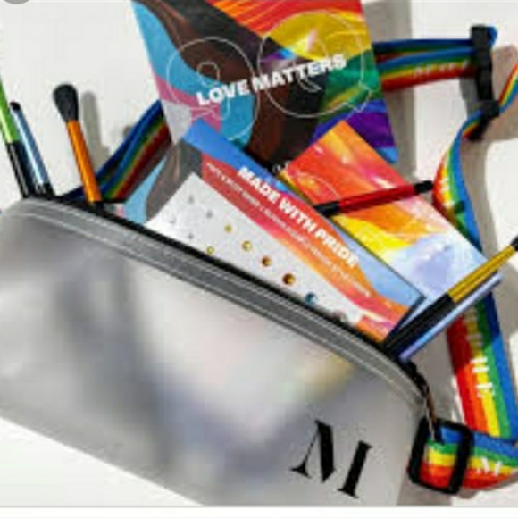 Morphe Made with Pride Brush Set & Bag - Picture 5 of 8